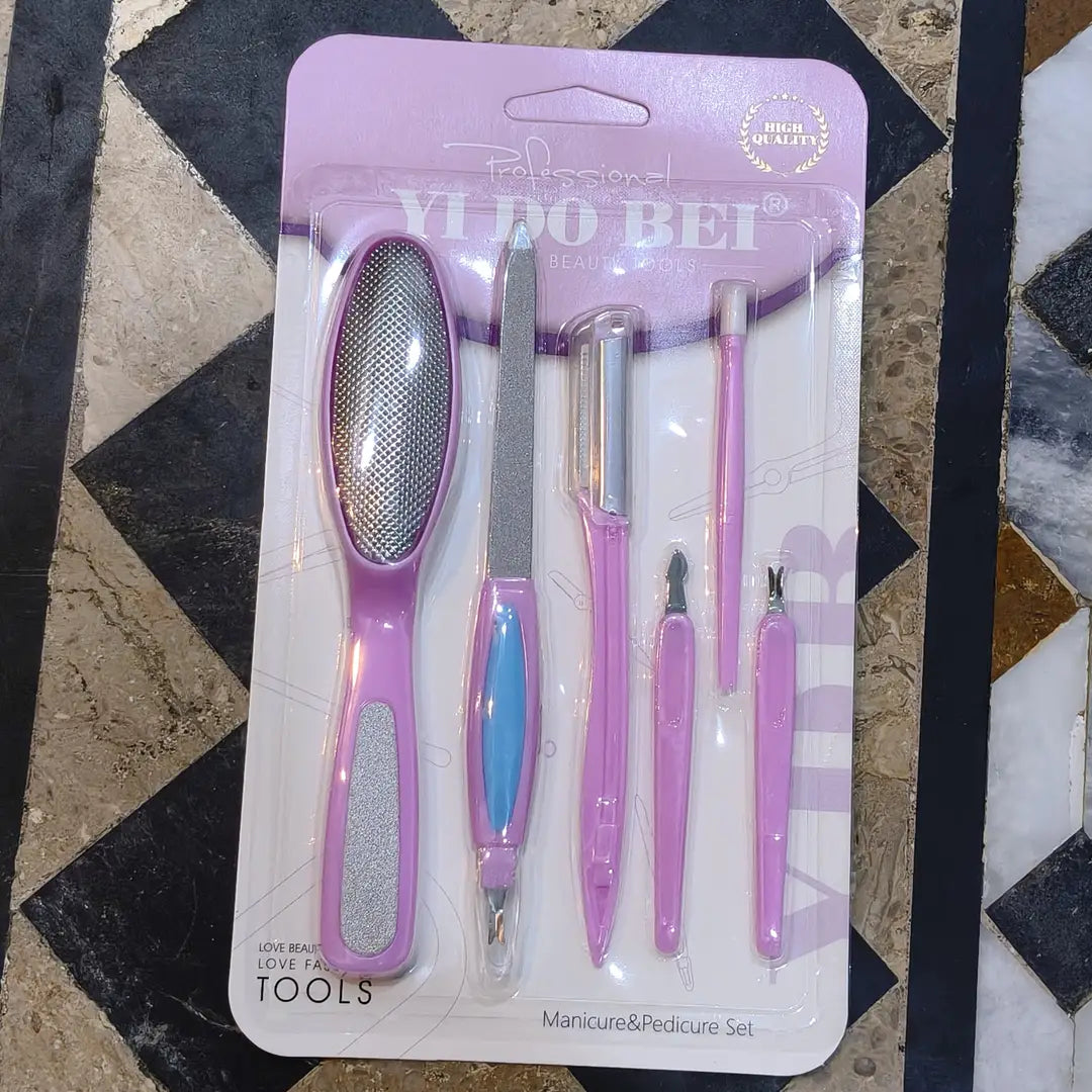 6 Piece Manicure Pedicure Kit Set